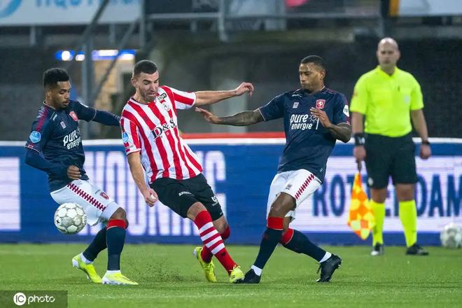 焦点战一触 焦点战一触